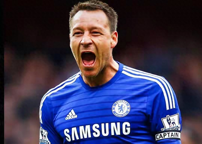 34岁铁人范戴克，英超第一中卫之争竟被他“踢”成连续剧？|约翰·特里|格拉文贝尔奇|利物浦|C罗|特里_新浪体育_新浪新闻